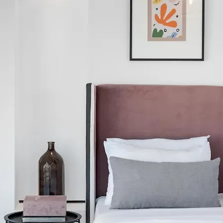 Impressive Loft In Gazi Fresh Renovated Atina